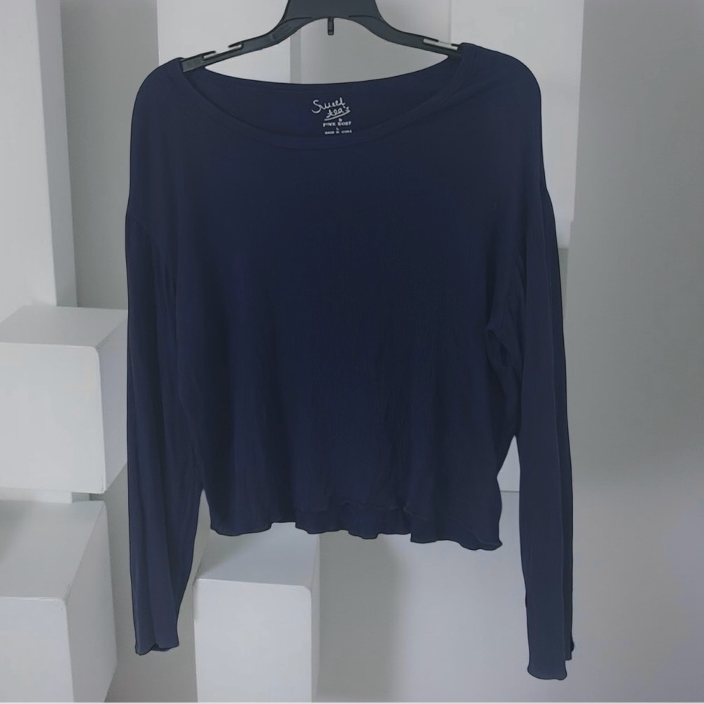 Sweet Tea’s Navy Lightweight Cropped Top Sz Large